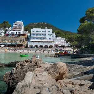 https://apartamentos-es-puet-blanc.ibizaislandhotels.net